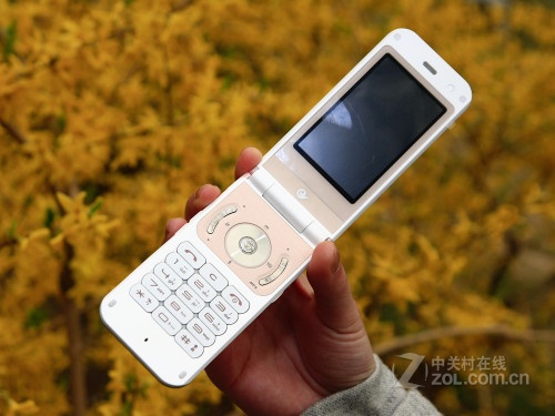 甜美棒棒糖再现 LG KV700上市首降