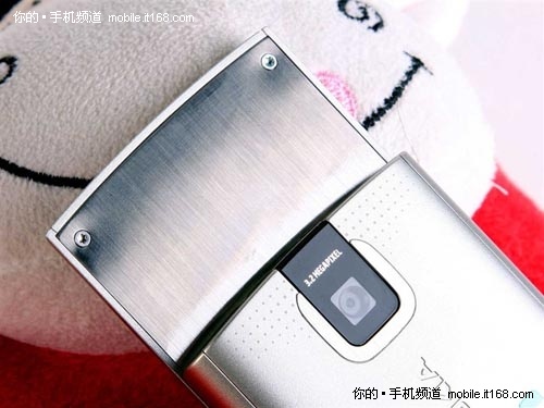 [上海]音乐低价风潮 诺基亚X3时尚登场
