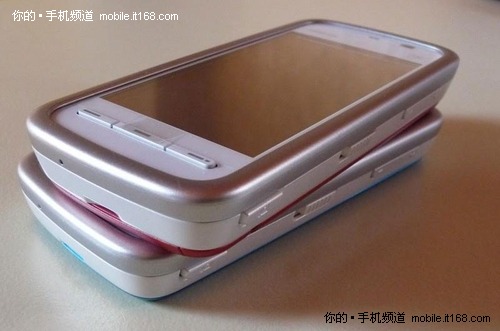 诺基亚5230:娱乐先行军就卖980元