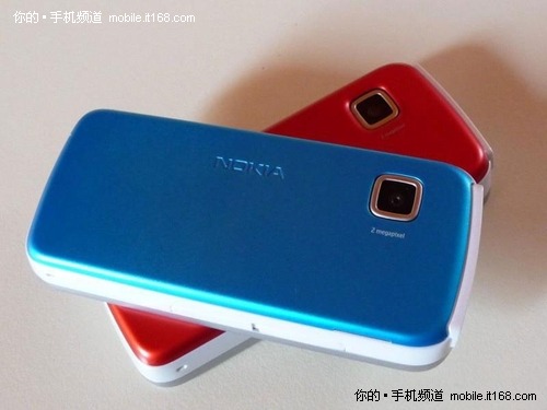诺基亚5230:娱乐先行军就卖980元