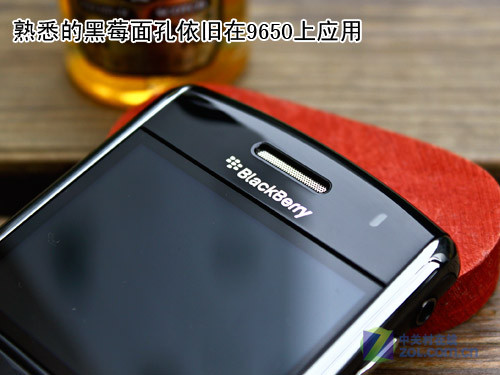 为OS6而生的3G双模 黑莓9650真机图赏 