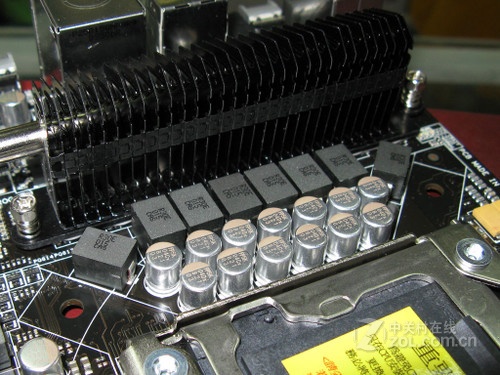 ASUS R3G