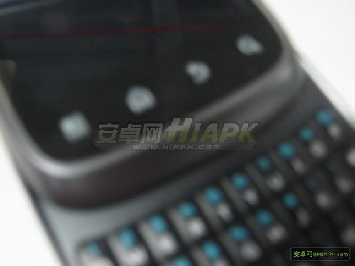 里程碑滑盖版 MOTO全键盘新机谍照曝光