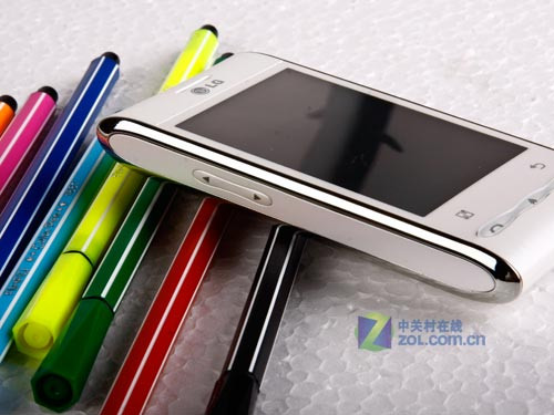 Android中端新贵 白色LG GT540可爱图赏 