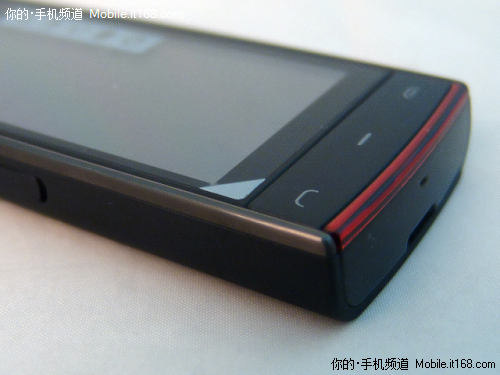 诺基亚X6  