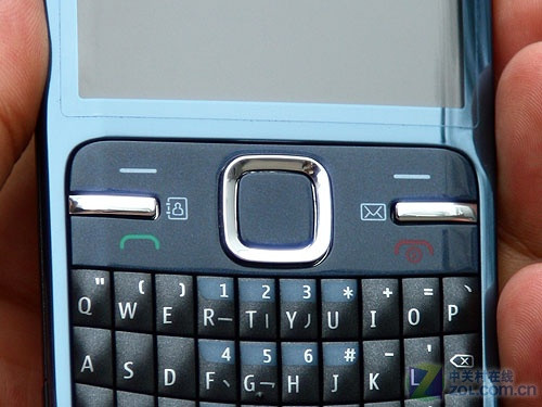 E5兄弟/S40带Wi-Fi 全键盘诺基亚C3评测 