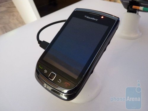 624MHz主频OS6.0 黑莓发布Torch 9800