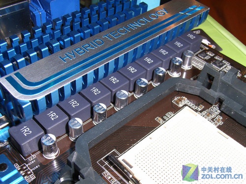AMD六核绝配 华硕超豪华890GX售1199元 