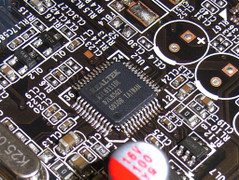 先拔头筹 昂达魔剑890GX主板抢先到货 