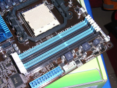 AMD六核绝配 华硕超豪华890GX售1199元 