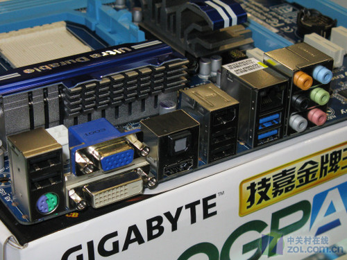 更猛烈的开核！技嘉890GPA-UD3H 1299元 