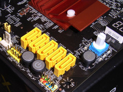 先拔头筹 昂达魔剑890GX主板抢先到货 