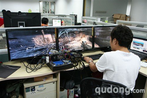 景钛HD5770三屏测试 