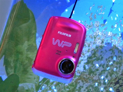 带着它游泳去八款防水功能卡片相机推荐(2)