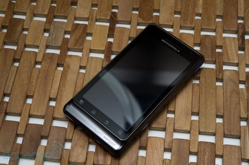 五大变化 MOTO Droid2代真机开箱照抢先看