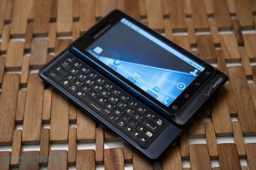 五大变化 MOTO Droid2代真机开箱照抢先看