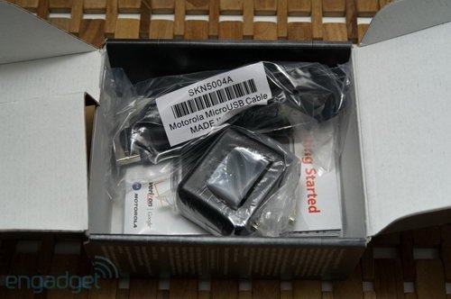 五大变化 MOTO Droid2代真机开箱照抢先看