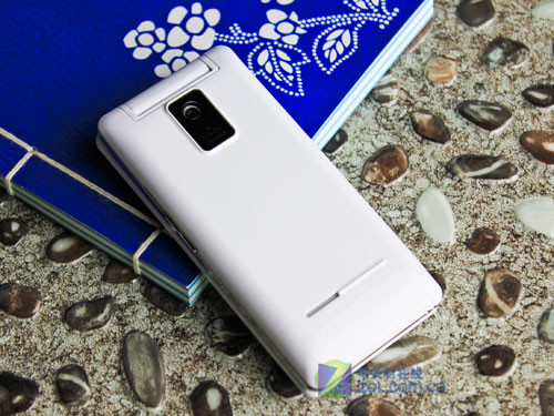 时尚&ldquo;i呼吸&rdquo; 唯美翻盖康佳K17真机图赏 