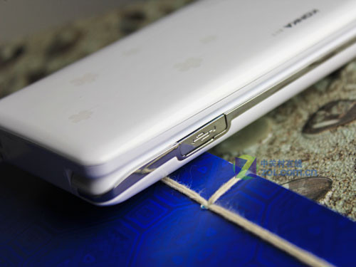 时尚&ldquo;i呼吸&rdquo; 唯美翻盖康佳K17真机图赏 