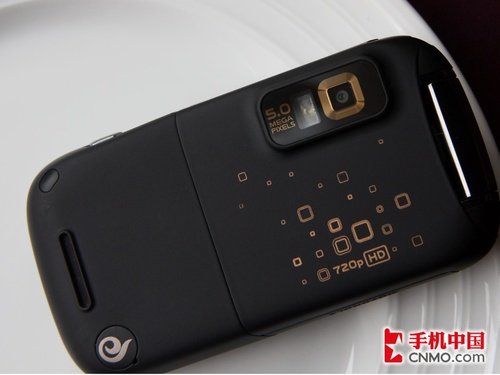 明系列全面回归 摩托罗拉三款新机亮相