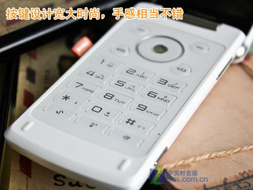 翻转屏+炫彩LED灯 联想霓裳S710美图赏 