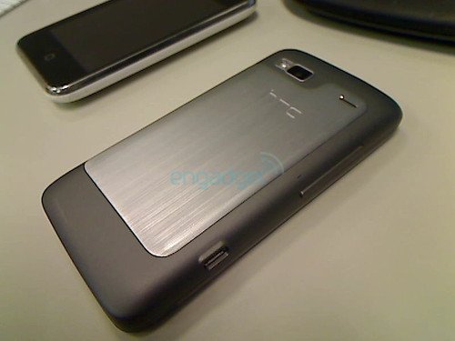 腾空QWERTY全键盘 HTC Vision曝清晰图