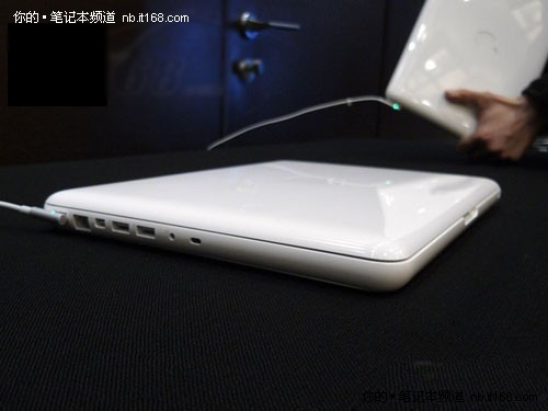 苹果macbook (MC516CH/A)