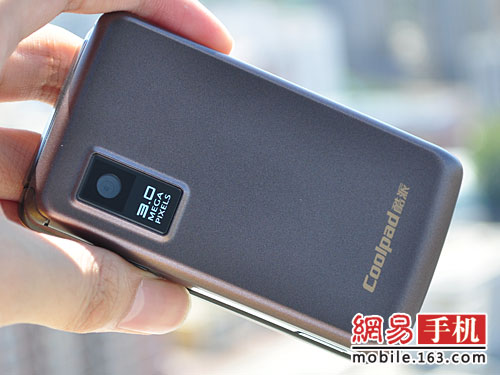 翻盖双触屏天翼3G手机 酷派D550网易评测