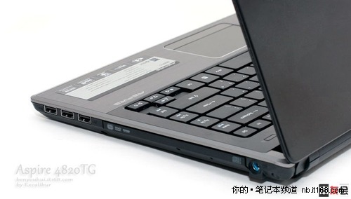 宏碁4820TG接口布局与配件