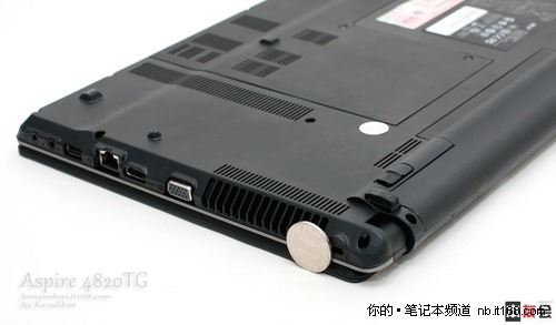 宏碁4820TG接口布局与配件