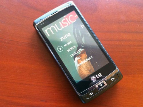 侧滑全键盘加大屏触控 LG GW910初解析