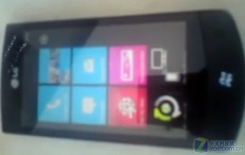 Q4发力 LG再爆Windows Phone 7新机E900 