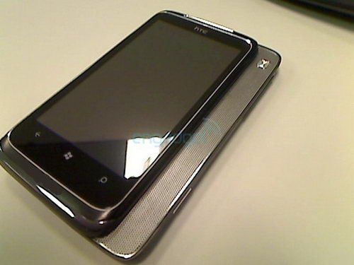 HTC新款WP7系统T8788曝光