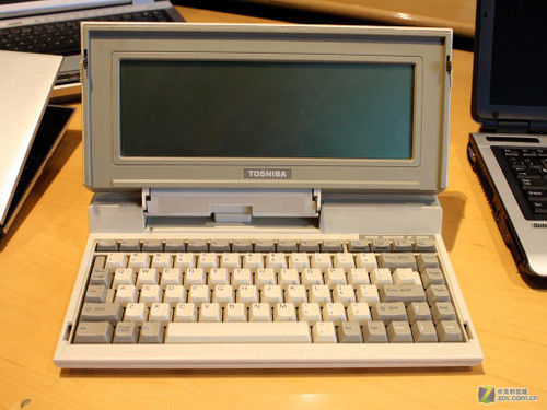 轻薄有型 东芝Portégé R700体验式评测