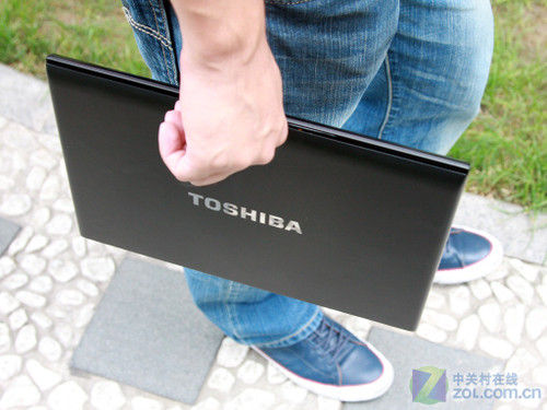 轻薄有型 东芝Portégé R700体验式评测