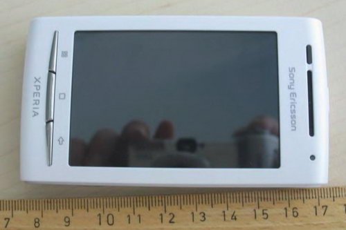 不足2000元  索尼爱立信X8行货真机亮相