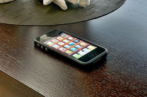 官方披露 联通iPhoen4或将延迟发售
