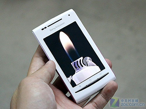 X10i太大X10mini太小 索尼爱立信X8评测