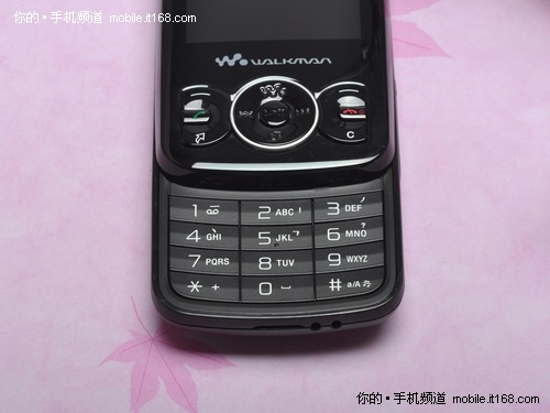配置3.5mm耳机孔的Walkman