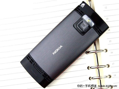 硬朗线条音乐手机 诺基亚X2破千售910元