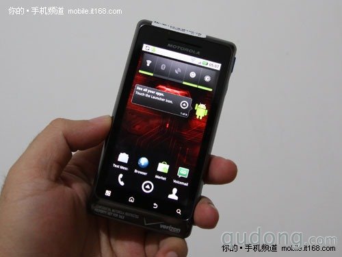 三重惊喜 摩托罗拉DROID 2WE天降
