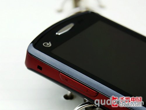 商务时尚社交娱乐 双网3G三星W609评测 