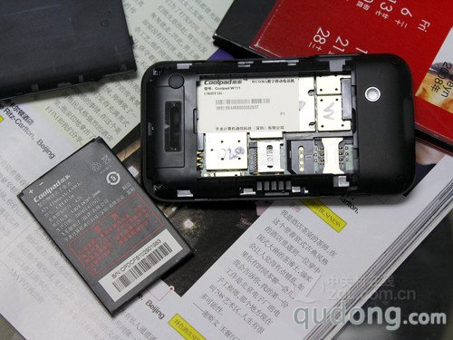 512MB RAM+Android 2.1 酷派W711评测 