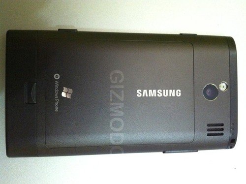 三星I8700真机照片首曝光 全新WP7旗舰