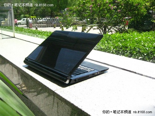 轻薄便携 清华同方锋锐S31U售价3350元
