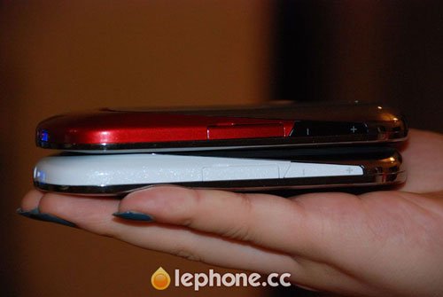 乐Phone电信版/联通版对比(组图)