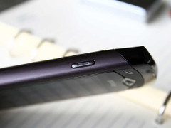 超炫亮丽屏幕 三星Wave S8500仅2200元 