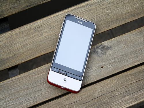 时尚潮机 红色版HTC Legend今到货开卖 