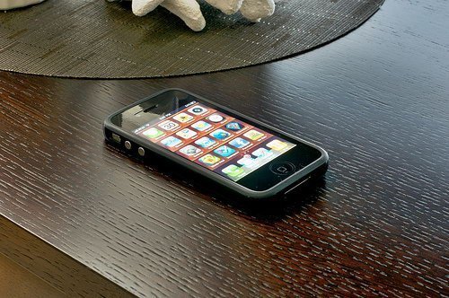 裸机4999元 传联通iPhone4本周六开卖
