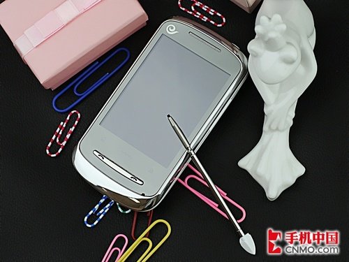 千元级也有高性能 时尚3G中兴N600图赏